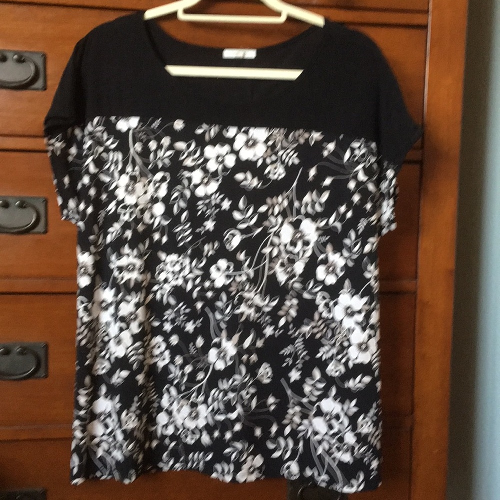 AvaJames XL cap sleeve career top